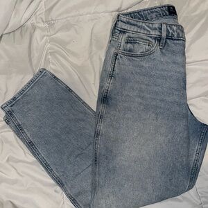 Hollister Vintage Stretch Curvy High-Rise Mom Jeans